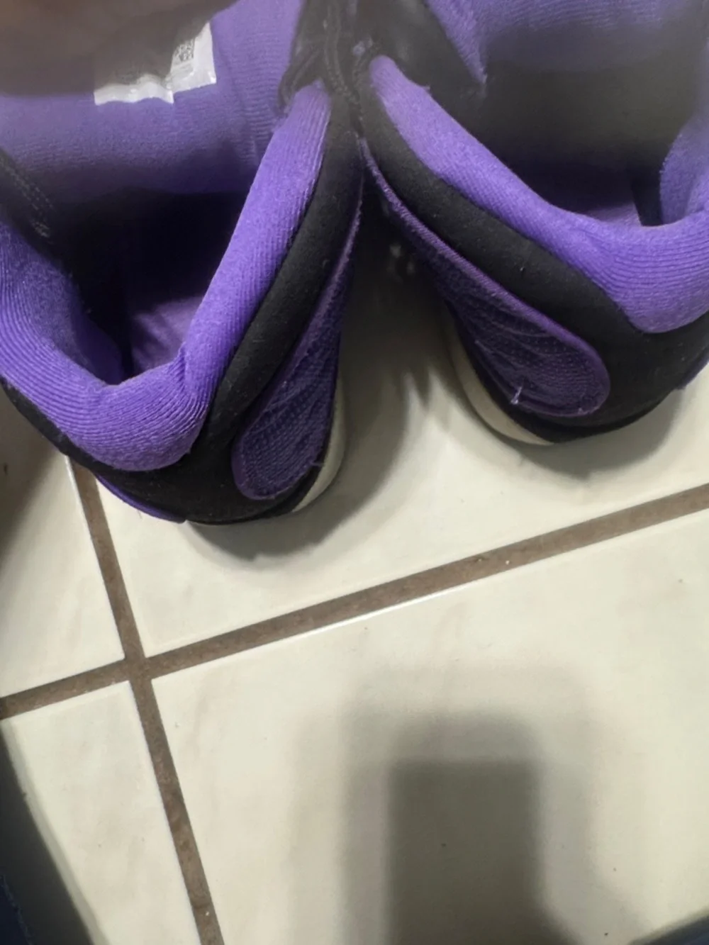 Nike unisex kids sneakers in purple and black
